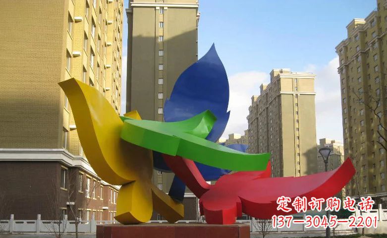 台州不锈钢树叶景观雕塑美丽而精致
