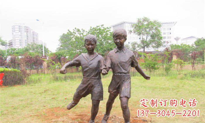 台州踢足球公园人物铜雕 (2)