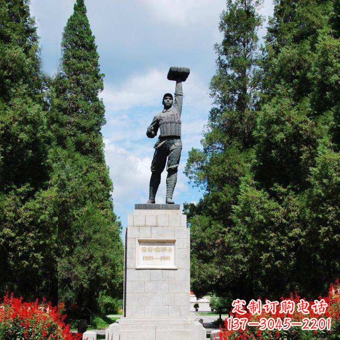 台州战斗英雄董存瑞雕塑-景区园林英雄人物景观雕塑